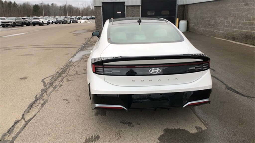 Used 2024 Hyundai Sonata SEL Sedan