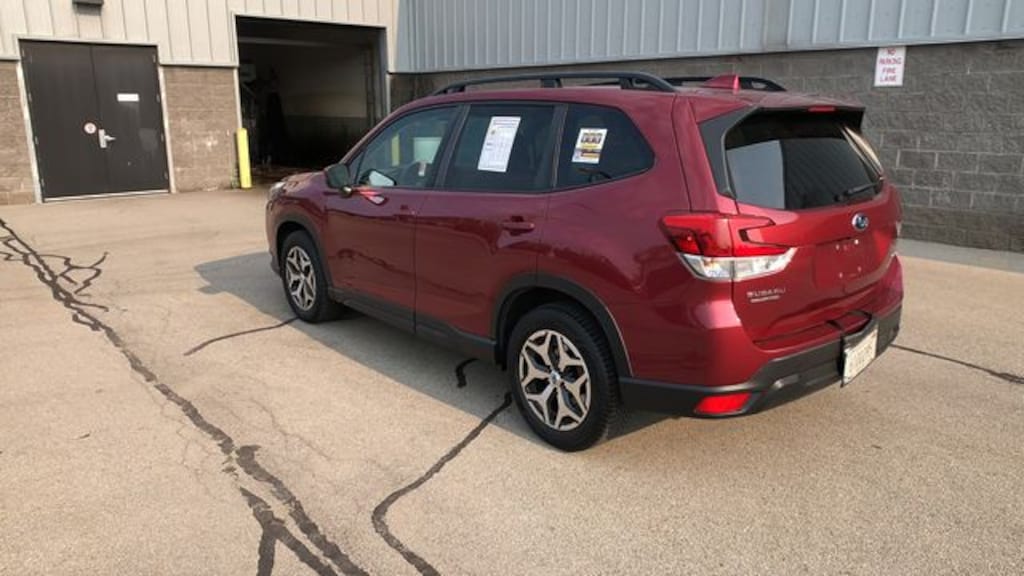 Used 2023 Subaru Forester Premium SUV