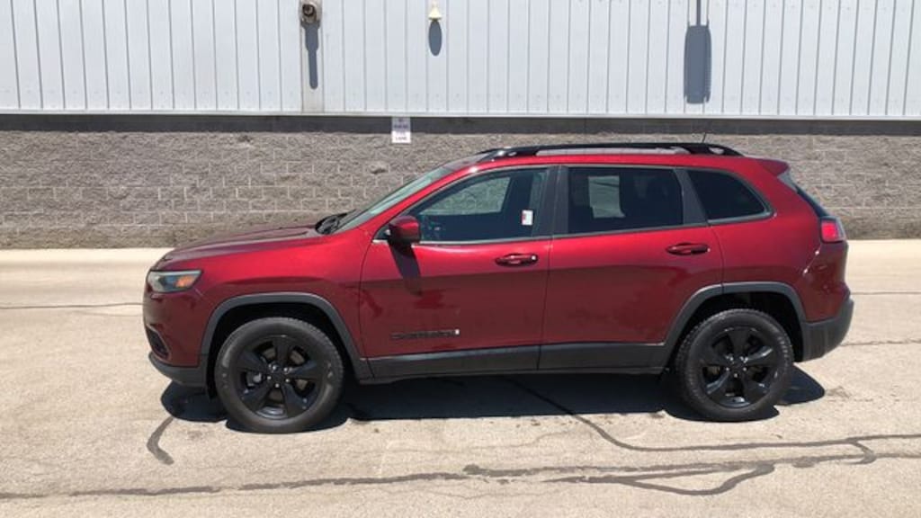 Used 2020 Jeep Cherokee Altitude SUV