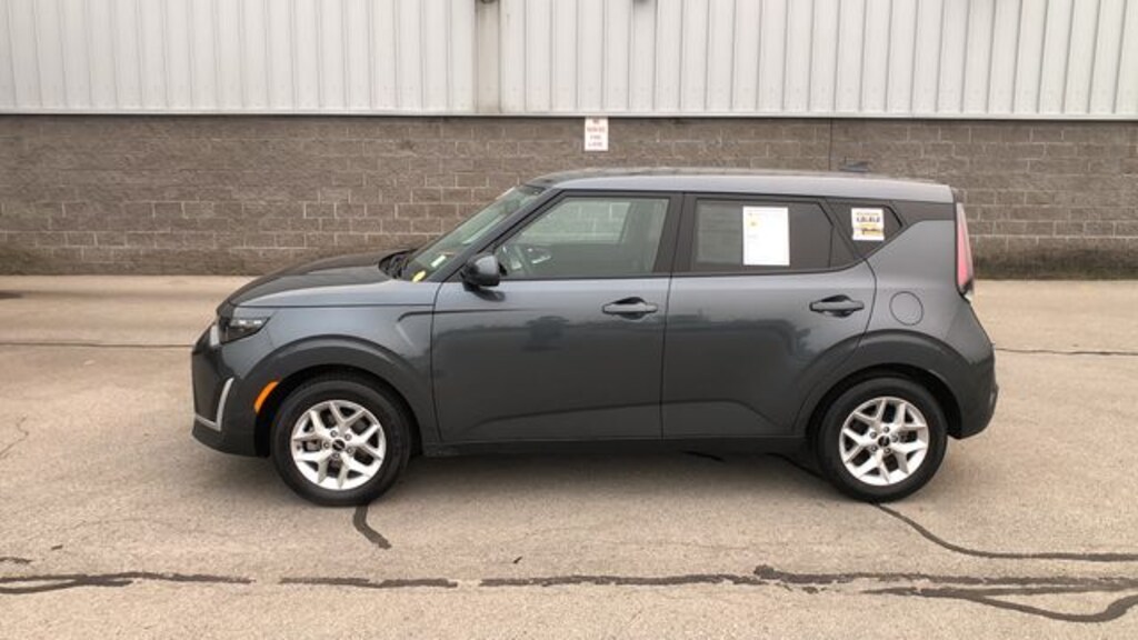 Certified 2025 Kia Soul LX Hatchback