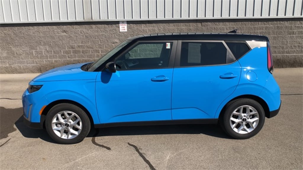 Used 2024 Kia Soul S Hatchback