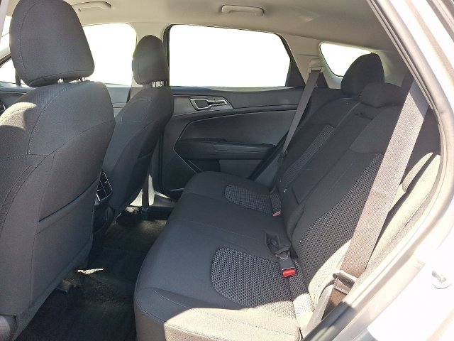 Additional photo of vehicle.