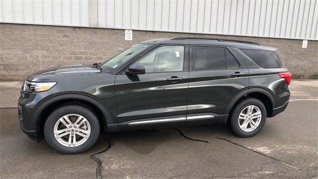 2022 Ford Explorer XLT's photo