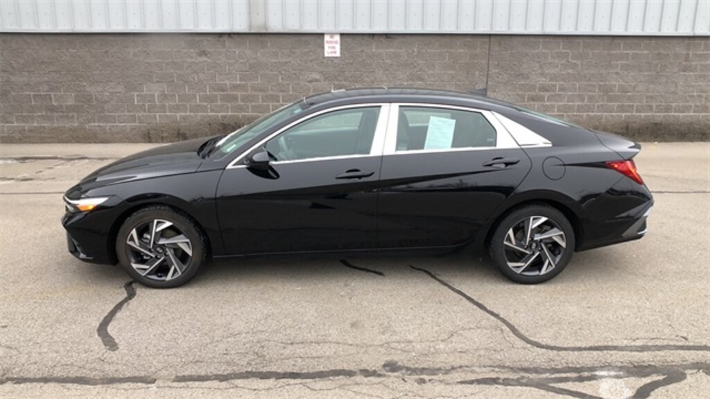 Used 2024 Hyundai Elantra SEL Sedan