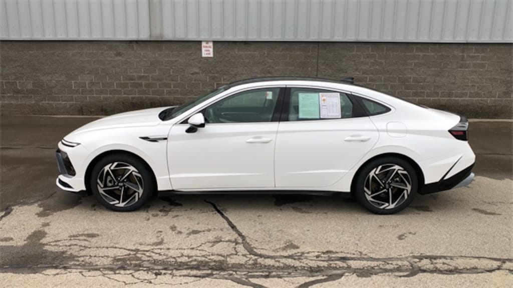 Used 2024 Hyundai Sonata SEL Sedan