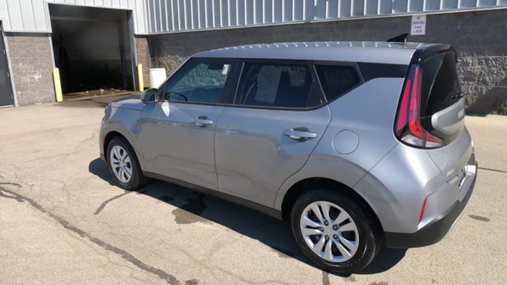 Certified 2023 Kia Soul LX Hatchback