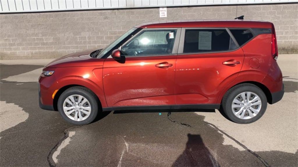 Used 2021 Kia Soul LX Hatchback