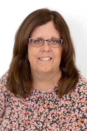 Staff member Denise Borthwick from ID_23178b73bee1