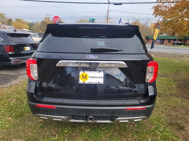 2023 Ford Explorer XLT photo 3