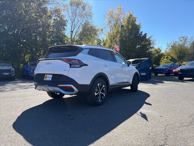 2025 Kia Sportage EX photo 2