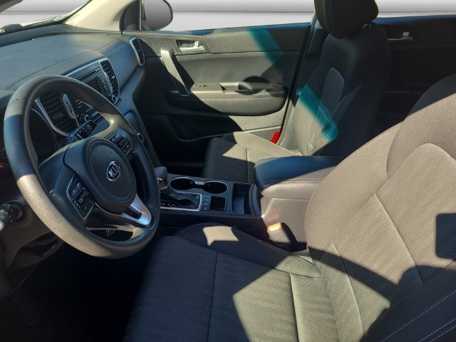 Additional photo of vehicle.