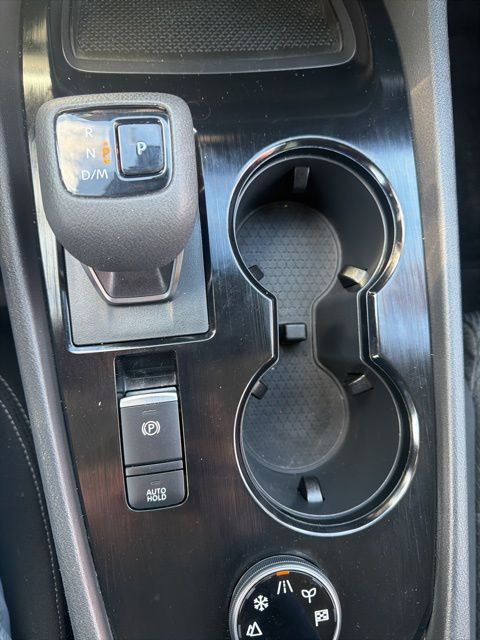 2024 Nissan Rogue SV - Photo 16