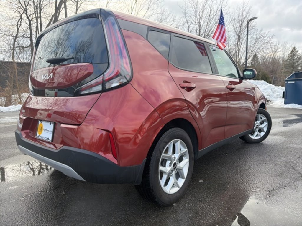 Certified 2023 Kia Soul LX Hatchback