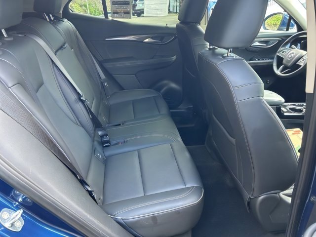 Additional photo of vehicle.