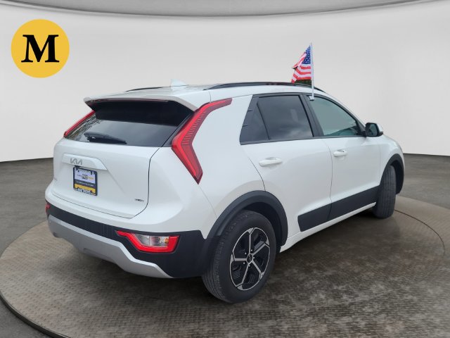 Additional photo of vehicle.