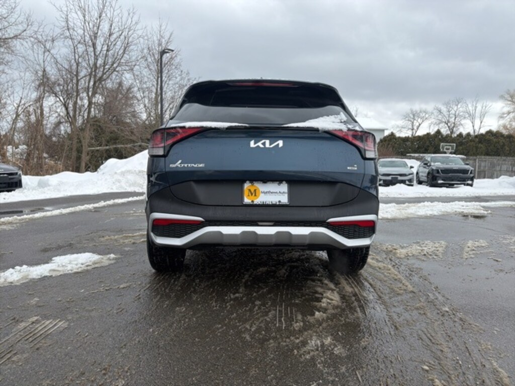 Certified 2023 Kia Sportage Hybrid EX SUV
