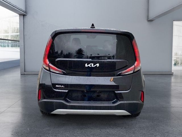 2023 Kia Soul LX - Photo 10