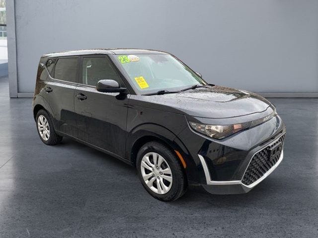 2023 Kia Soul LX - Photo 14