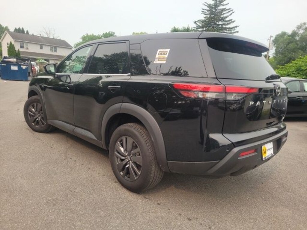 Used 2022 Nissan Pathfinder S SUV