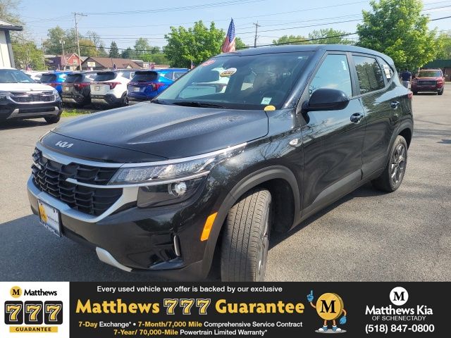 2024 Kia Seltos 2.0 LX AWD's photo