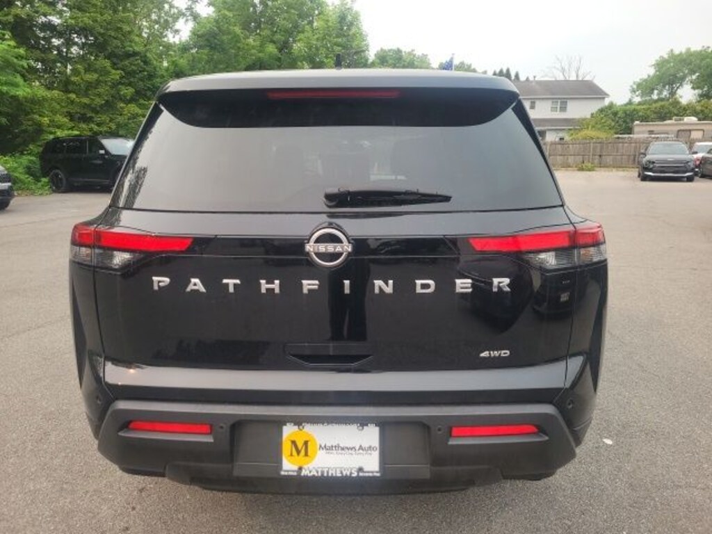 Used 2022 Nissan Pathfinder S SUV