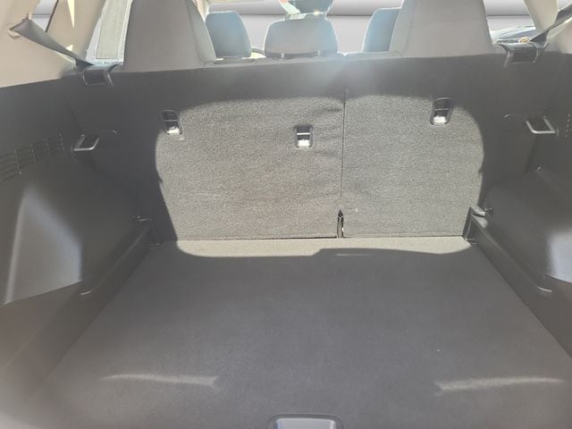 Additional photo of vehicle.