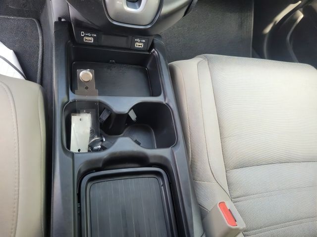 Additional photo of vehicle.