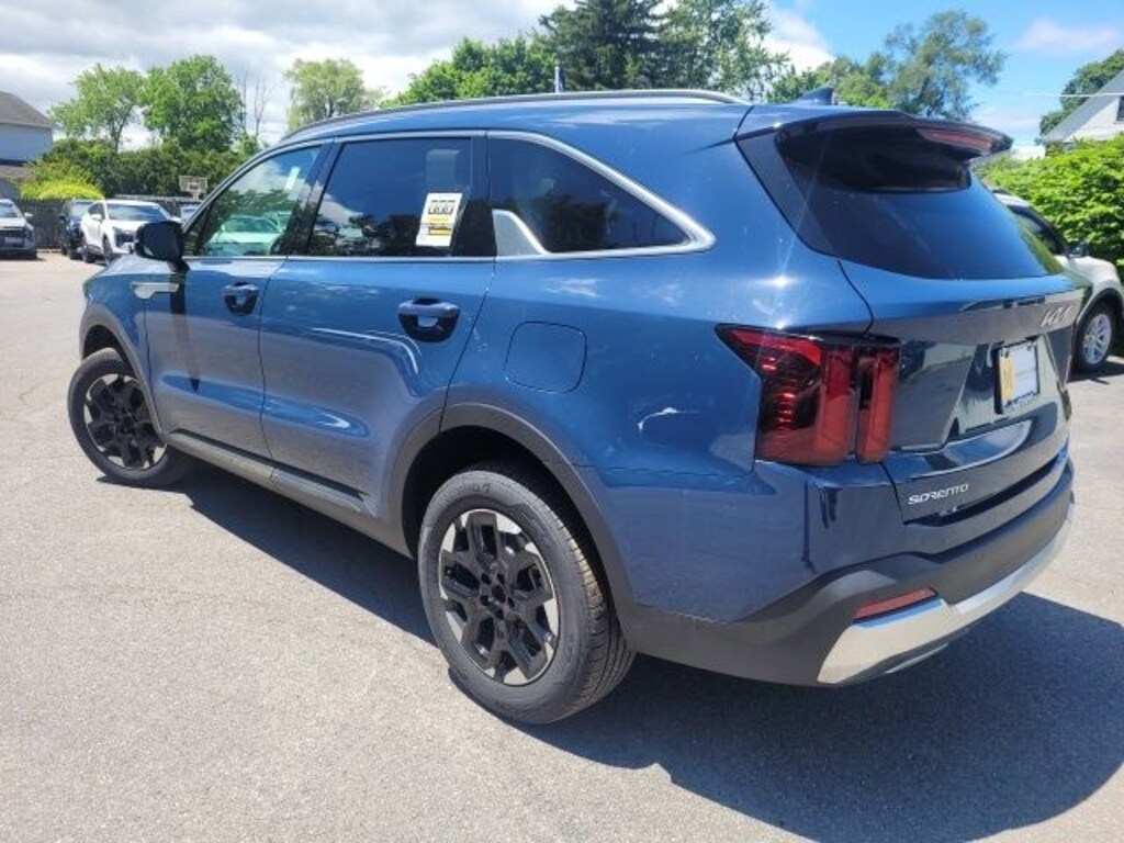 Certified 2025 Kia Sorento S SUV