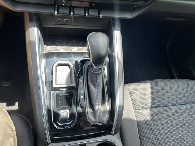 Additional photo of vehicle.