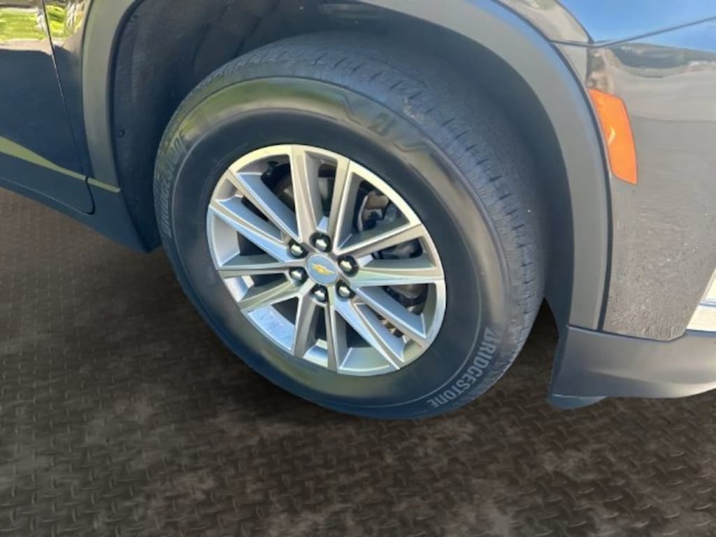 Used 2023 Chevrolet Traverse LT Cloth w/1LT SUV
