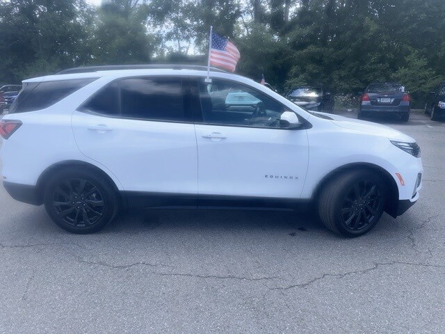 2022 Chevrolet Equinox RS photo 2