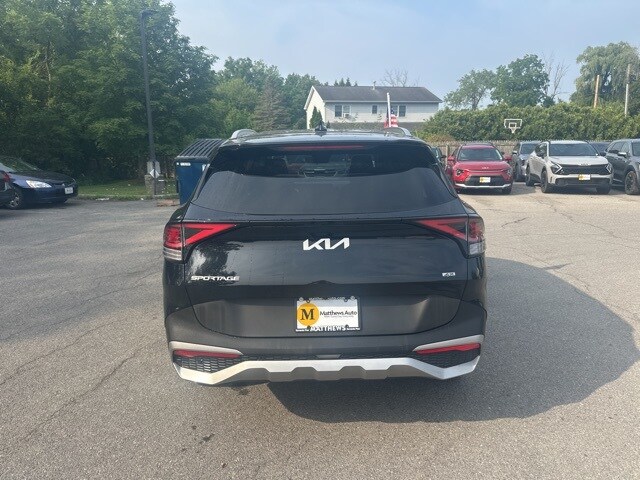 2023 Kia Sportage EX photo 3