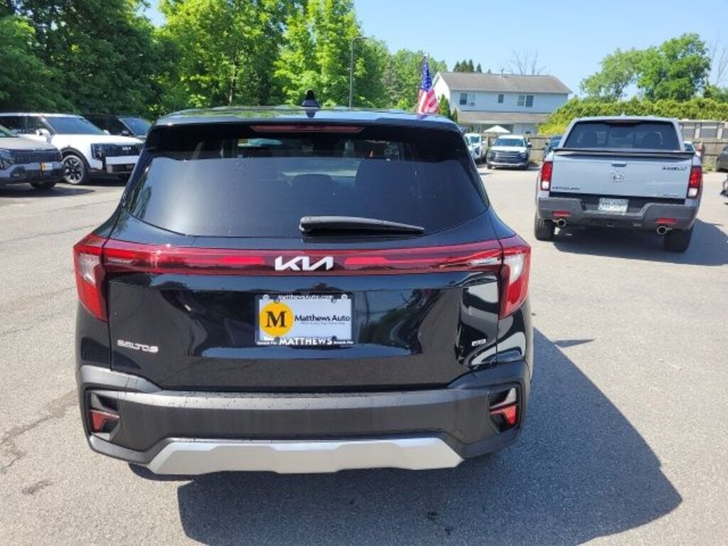 Certified 2024 Kia Seltos LX SUV