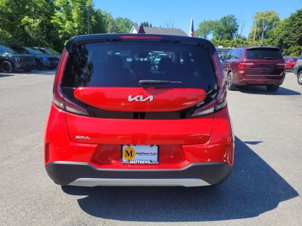 Certified 2024 Kia Soul Hatchback