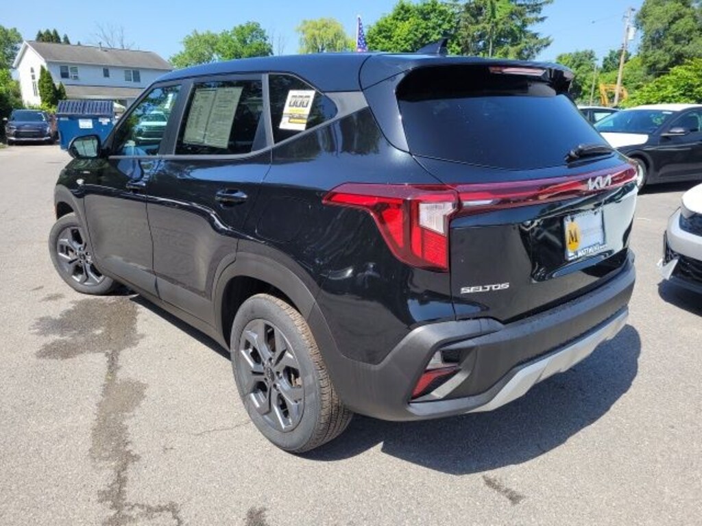 Certified 2024 Kia Seltos LX SUV