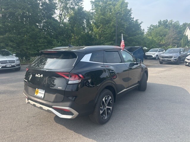 2023 Kia Sportage EX photo 2