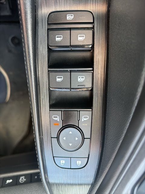 2024 Nissan Rogue SV - Photo 17