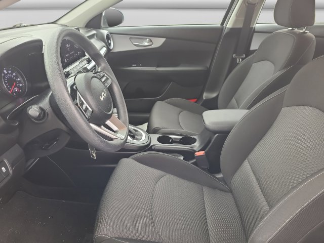 Additional photo of vehicle.