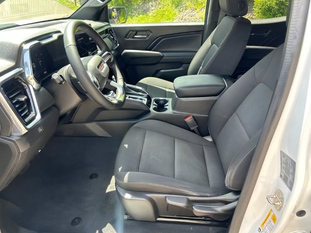 Additional photo of vehicle.
