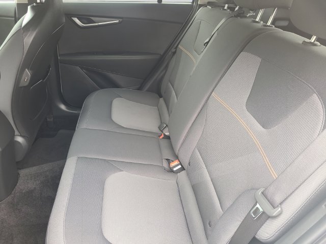 Additional photo of vehicle.