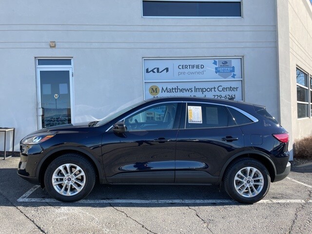 Used 2021 Ford Escape SE with VIN 1FMCU9G64MUB16666 for sale in Vestal, NY