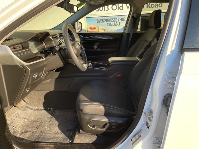 2022 Jeep Grand Cherokee Laredo - Photo 15