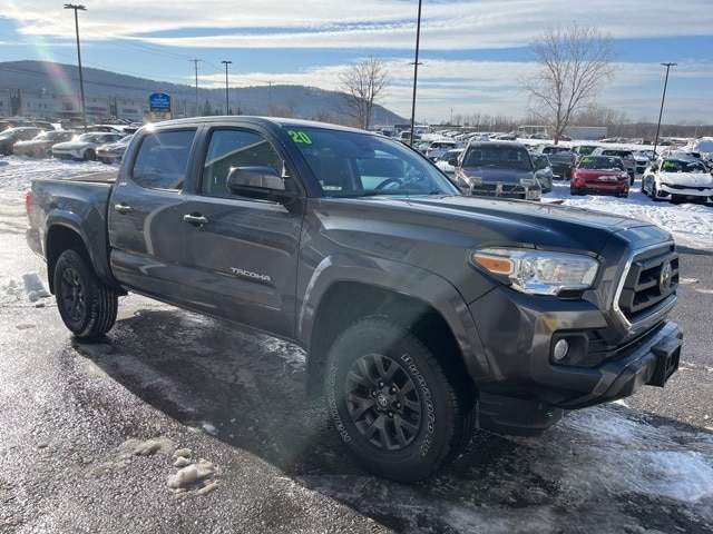 Additional photo of vehicle.