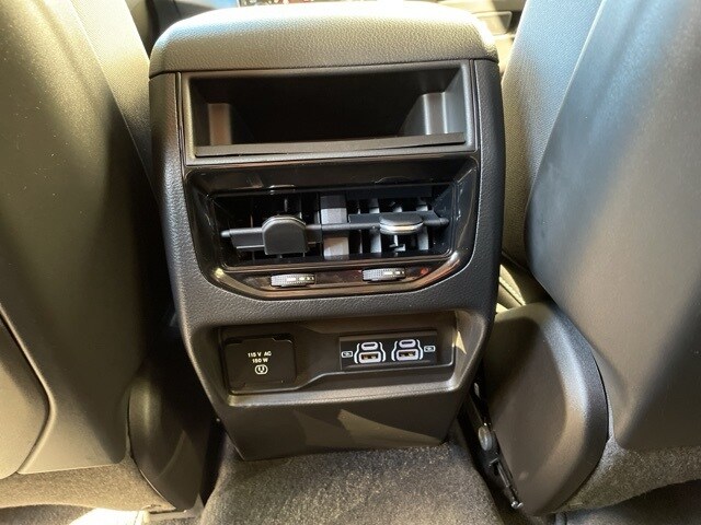 2022 Jeep Grand Cherokee Laredo - Photo 11