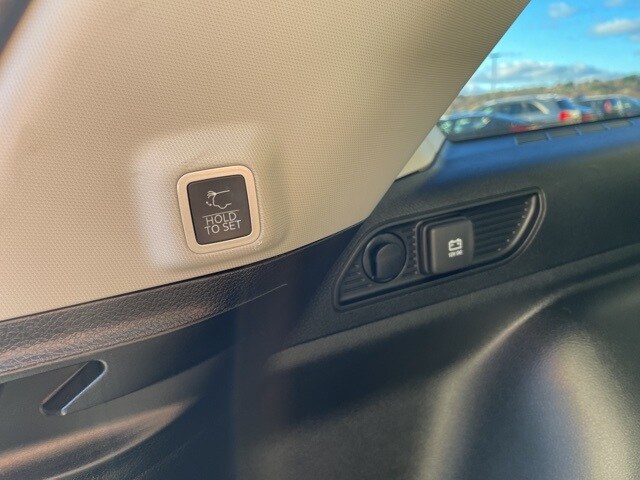 2022 Jeep Grand Cherokee Laredo - Photo 9