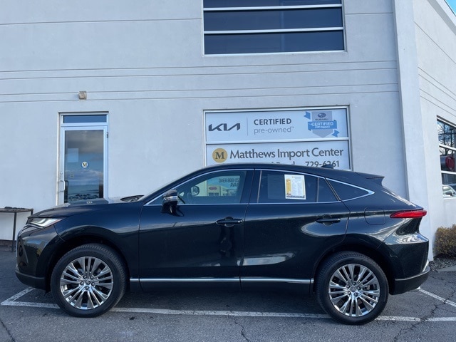 Used 2022 Toyota Venza Limited with VIN JTEAAAAH3NJ090172 for sale in Vestal, NY