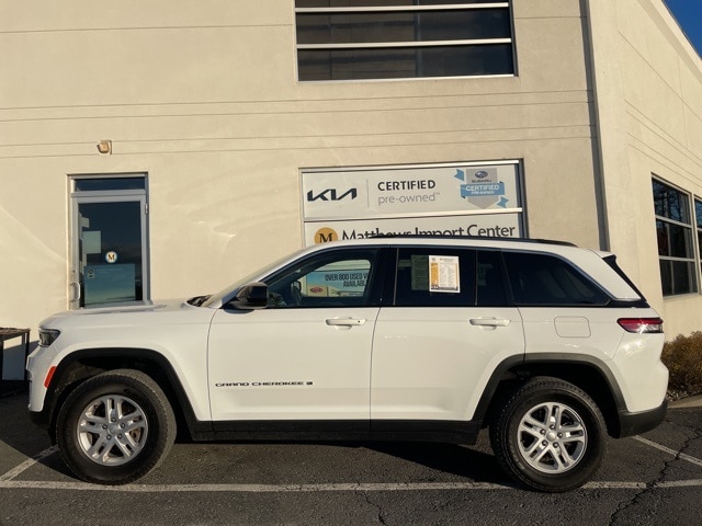 Used 2022 Jeep Grand Cherokee Laredo with VIN 1C4RJHAG8N8594392 for sale in Vestal, NY