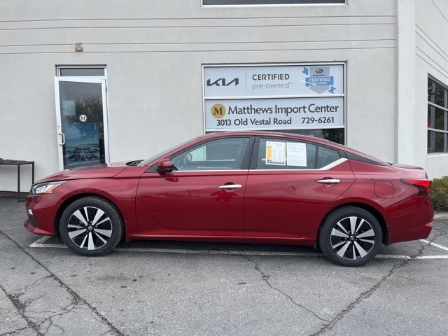 Used 2021 Nissan Altima SV with VIN 1N4BL4DW6MN309427 for sale in Vestal, NY