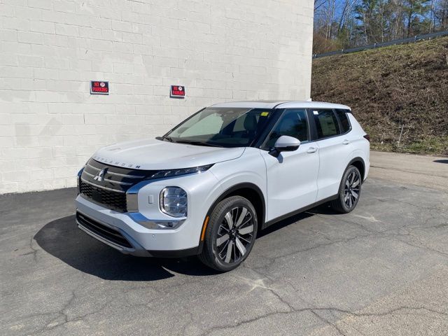 2026 Mitsubishi Outlander SE S-AWC's photo