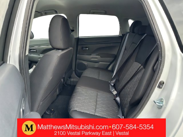 Additional photo of vehicle.